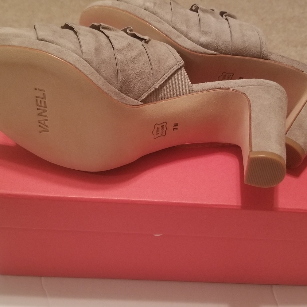 Sandals - Picture 2 of 3